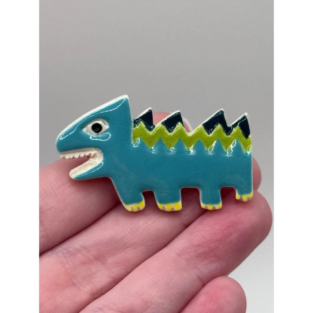 Vintage Linda Huey Glazed Ceramic Dinosaur Pin Brooch Signed